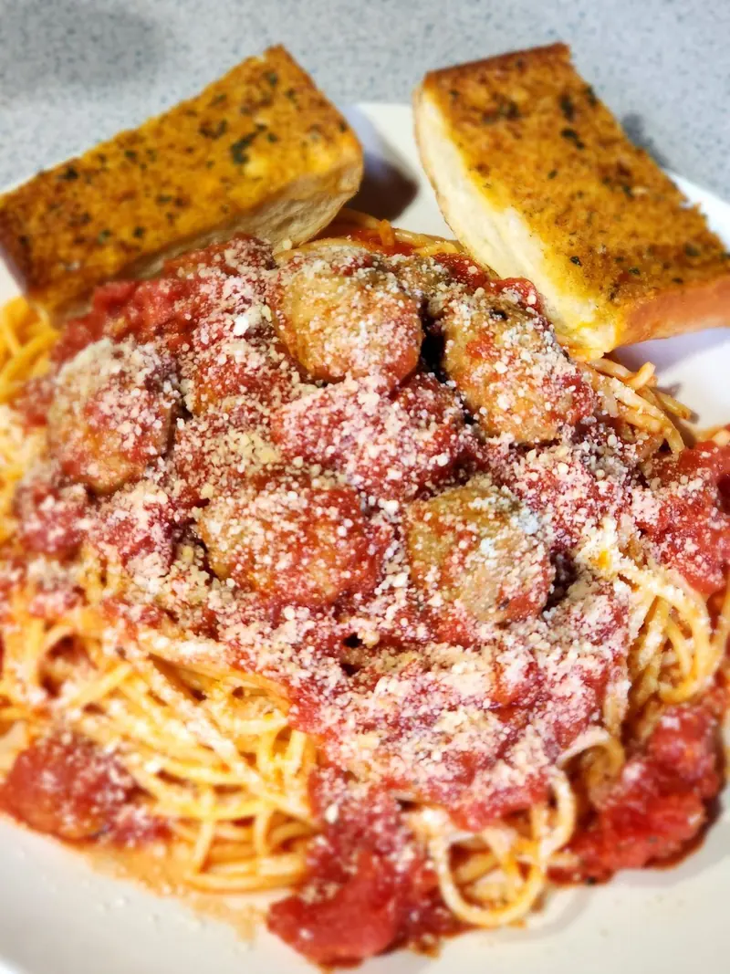 Spaghetti & meatballs