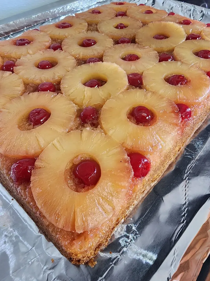 Pineapple upside-down cake