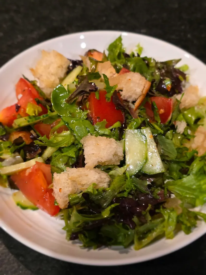 Salad course with shrimp